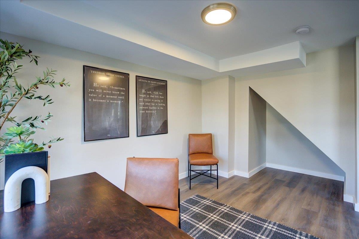 1607 Blue Mounds Street