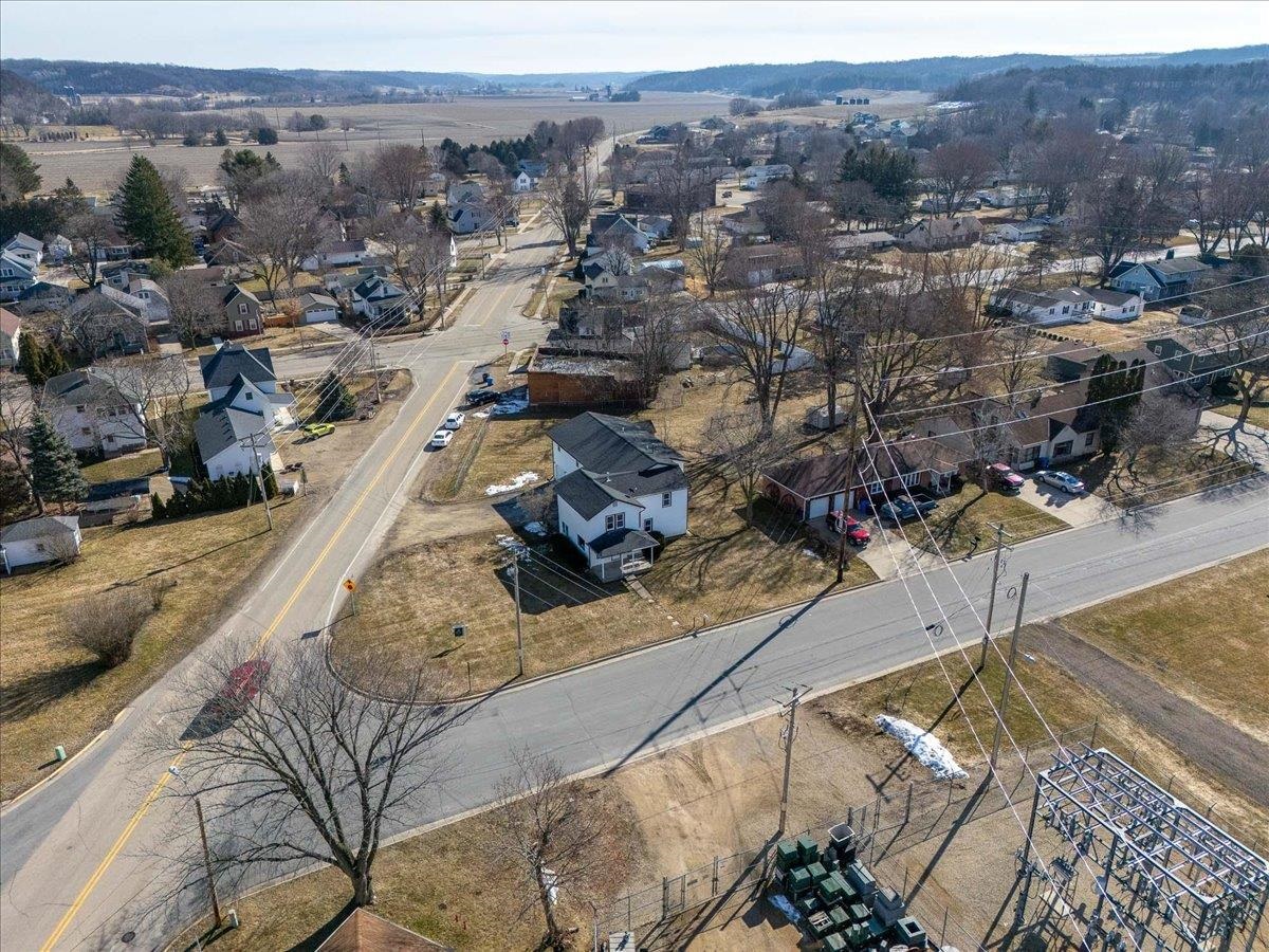 1607 Blue Mounds Street