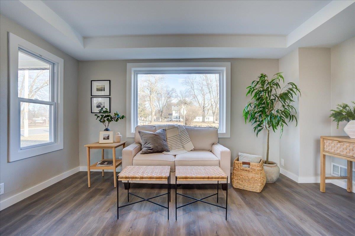 1607 Blue Mounds Street