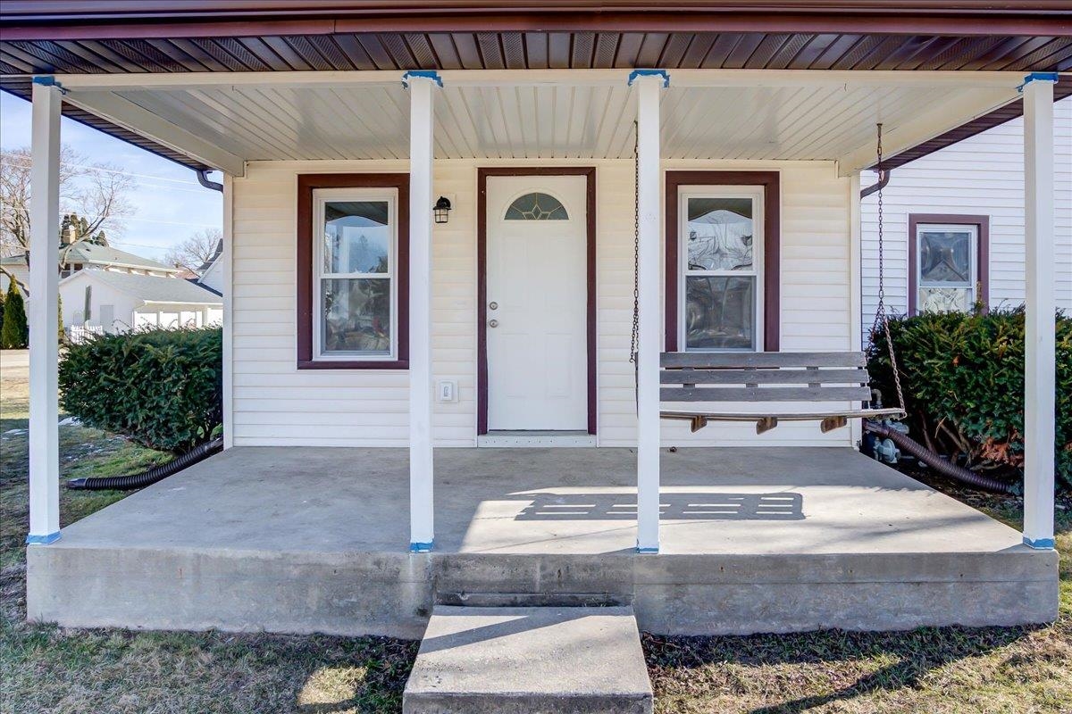 1607 Blue Mounds Street