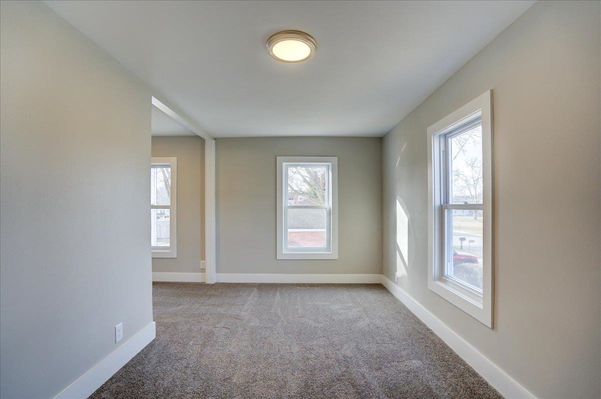 1607 Blue Mounds Street