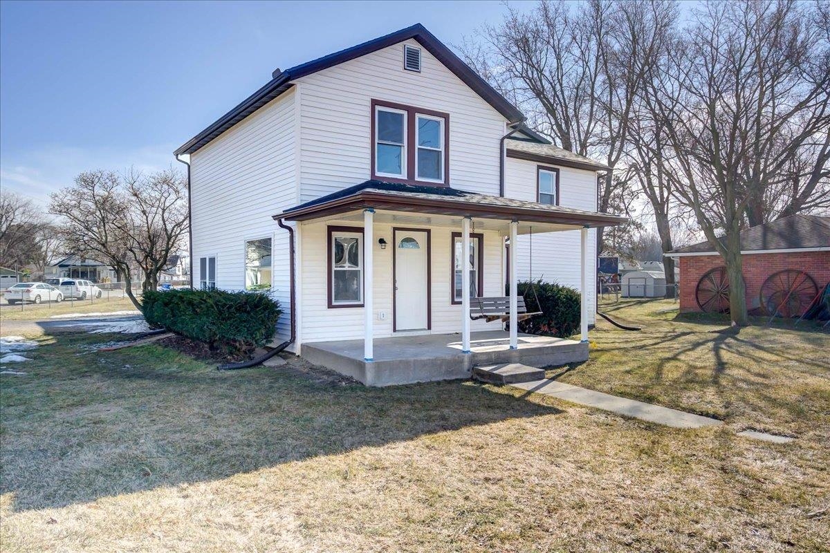 1607 Blue Mounds Street