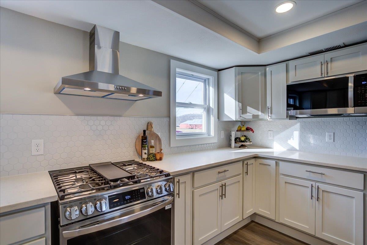 1607 Blue Mounds Street