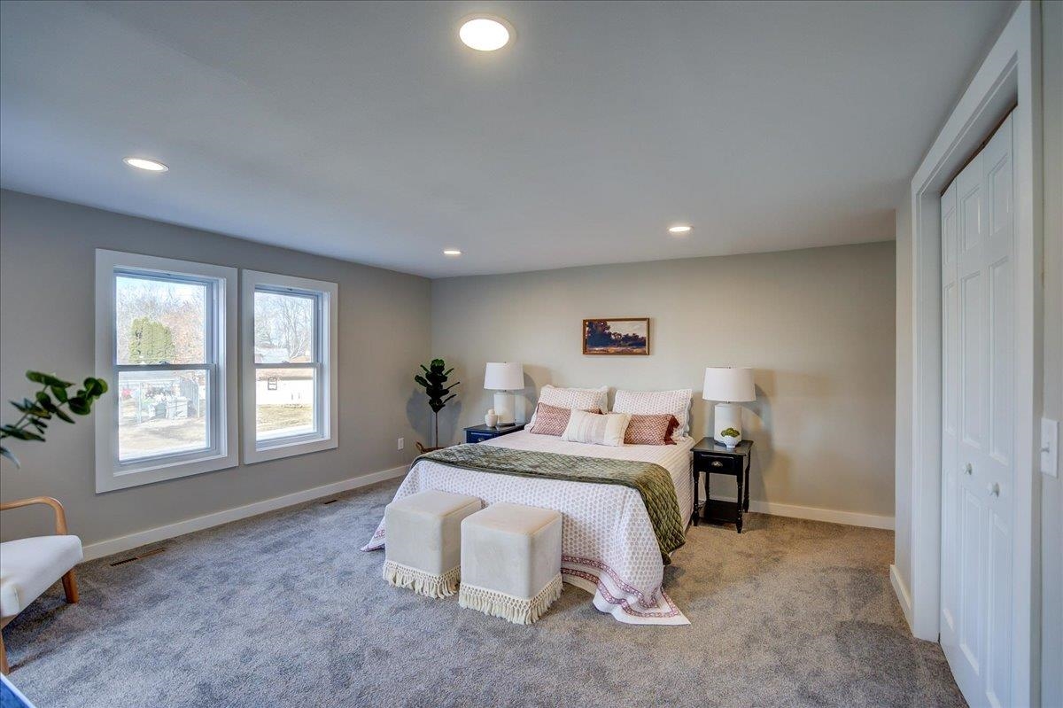 1607 Blue Mounds Street