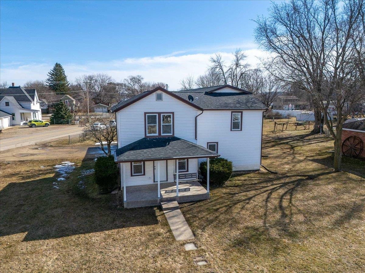 1607 Blue Mounds Street