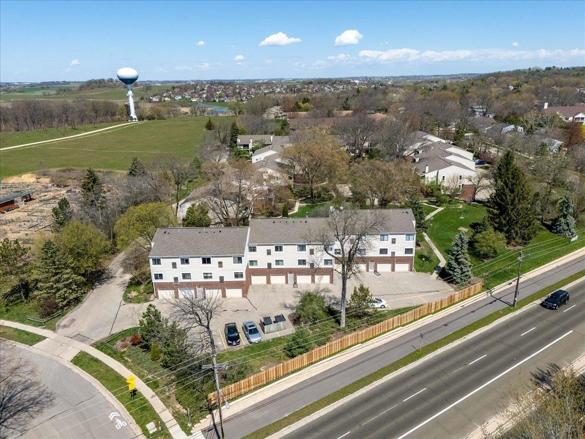 5554 Century Avenue 3