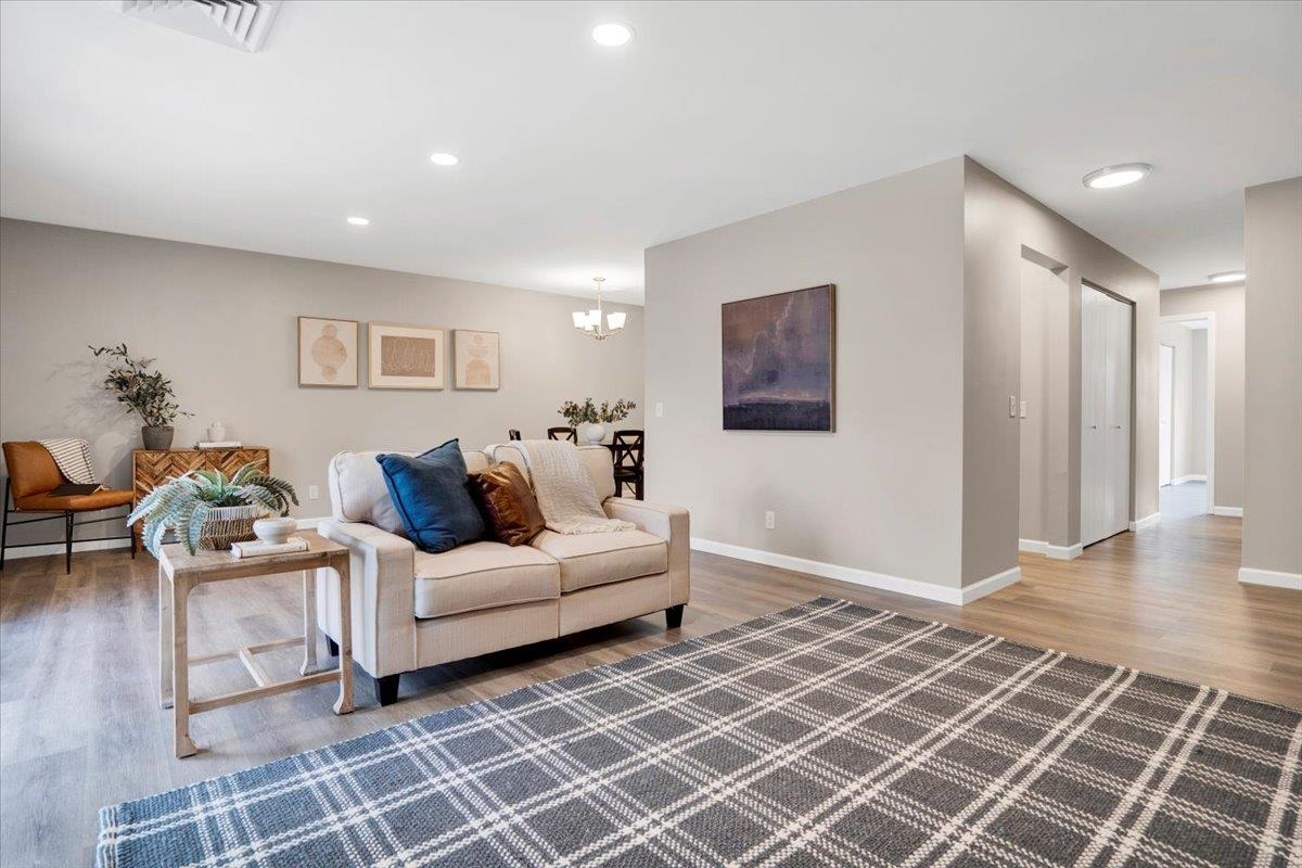 5554 Century Avenue 3