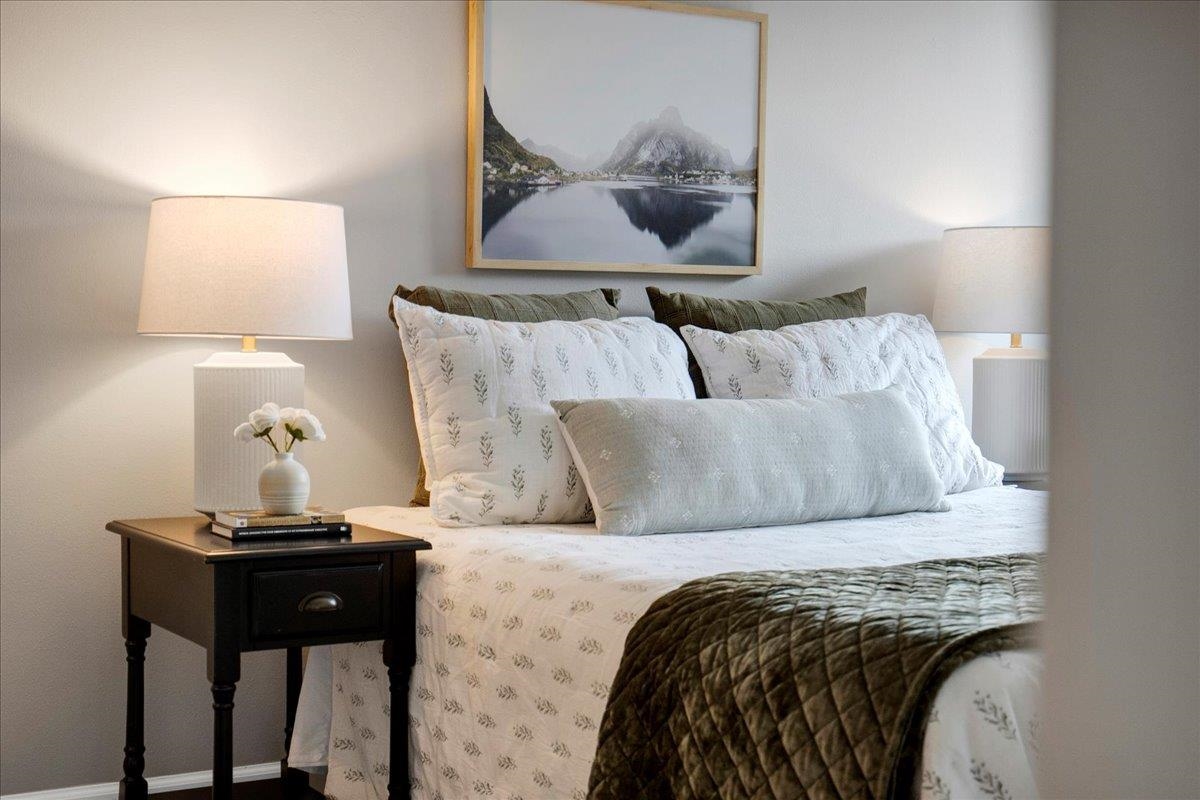 5554 Century Avenue 3