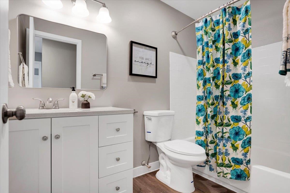 5554 Century Avenue 3