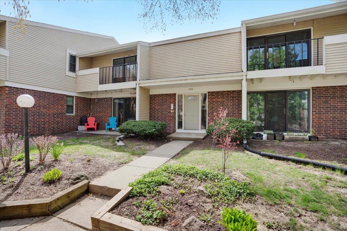 5554 Century Avenue 3