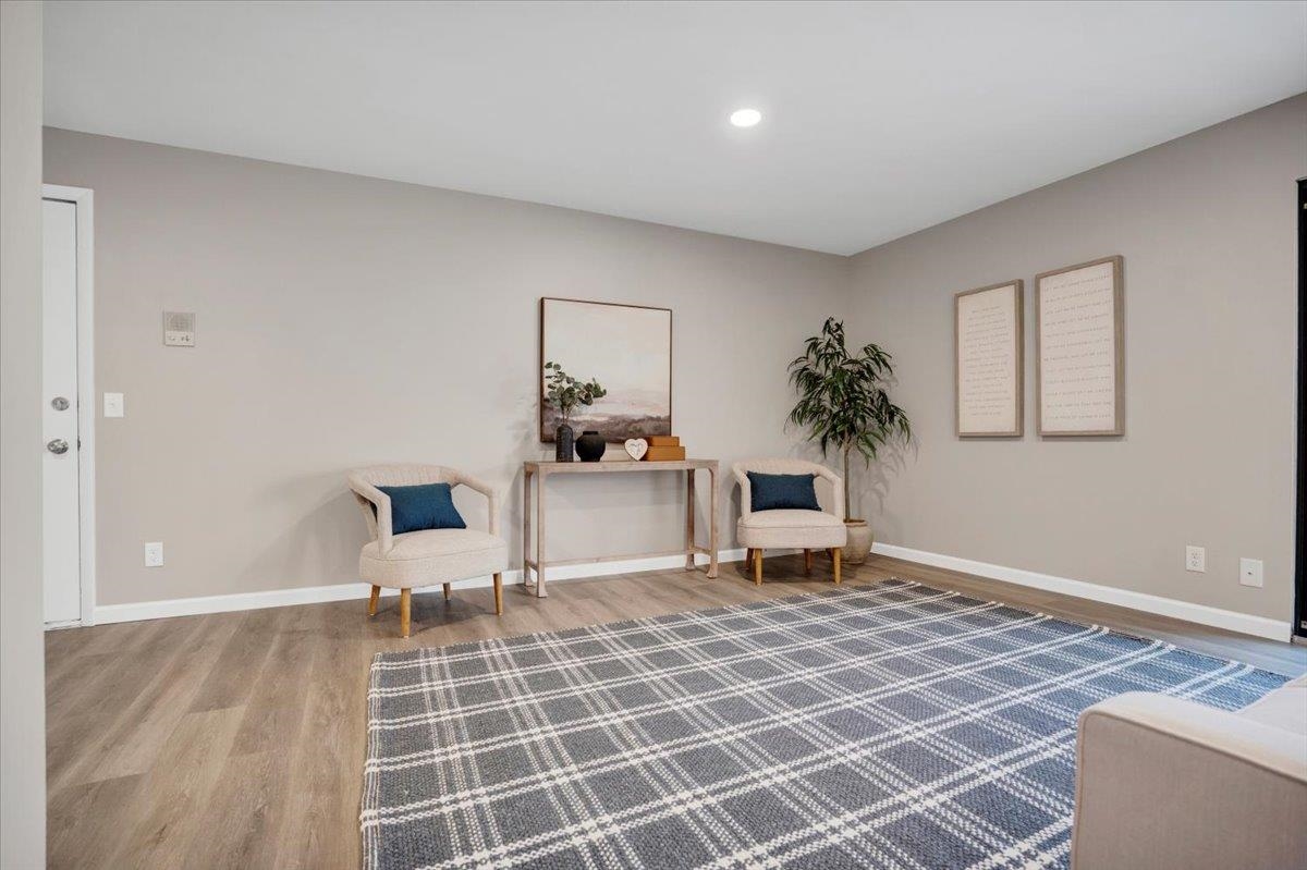 5554 Century Avenue 3