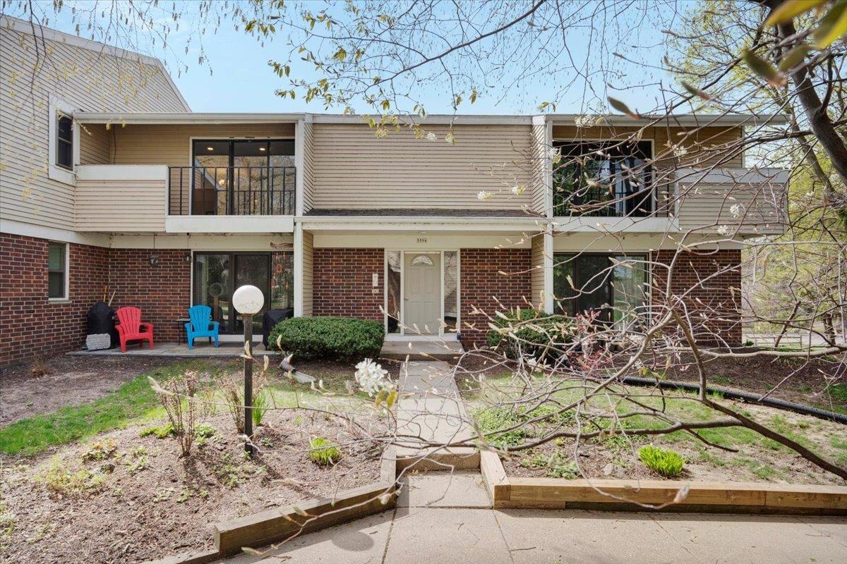 5554 Century Avenue 3