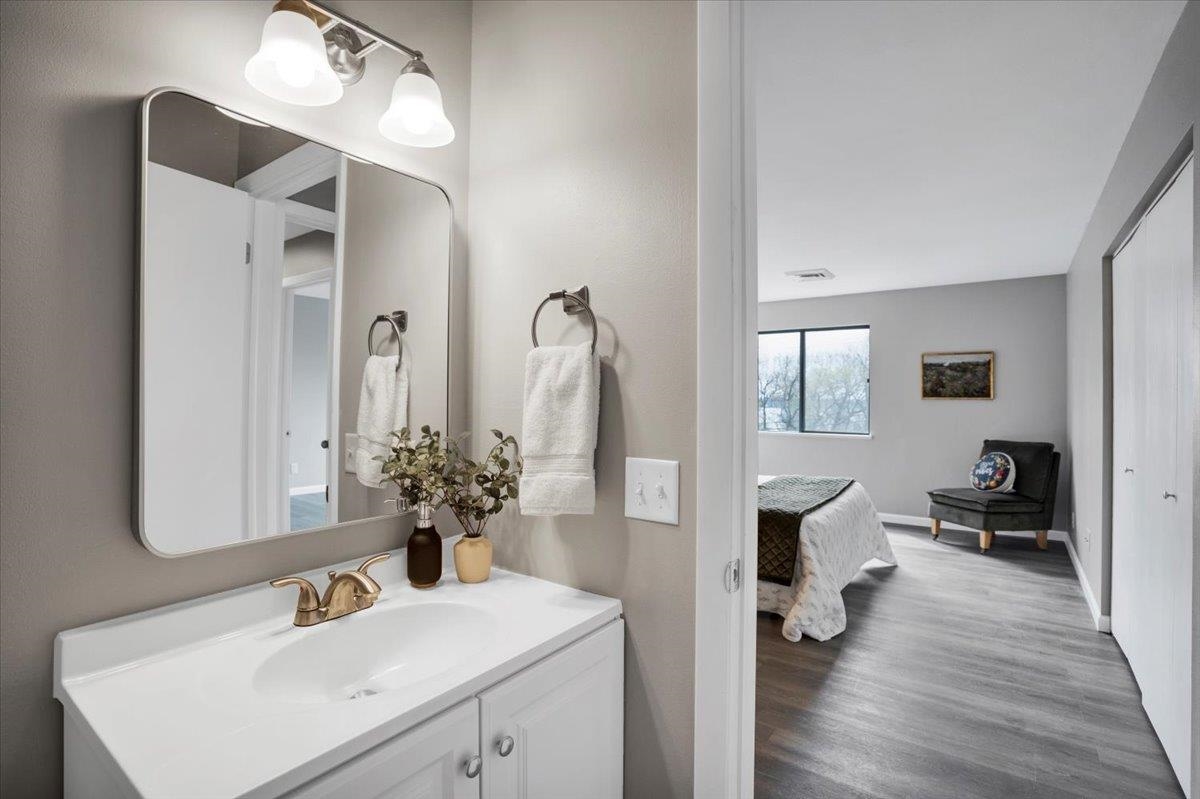 5554 Century Avenue 3