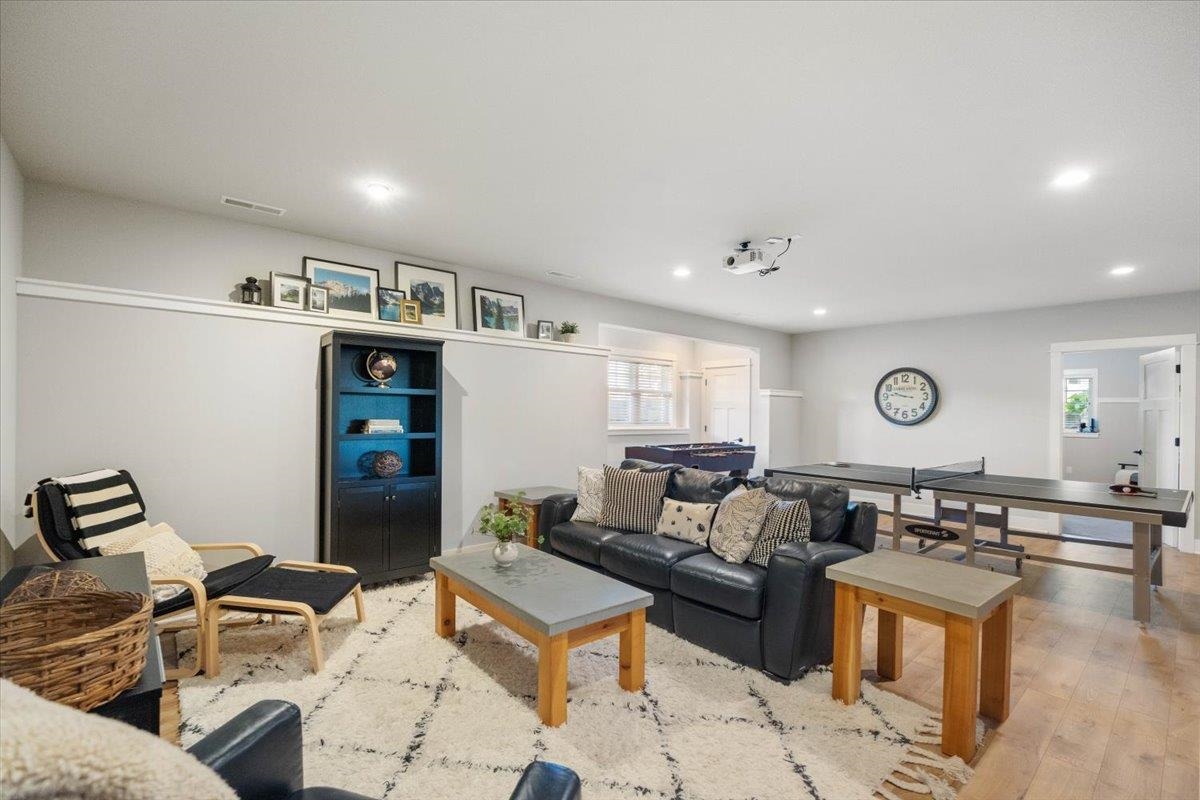 6492 Revere Pass