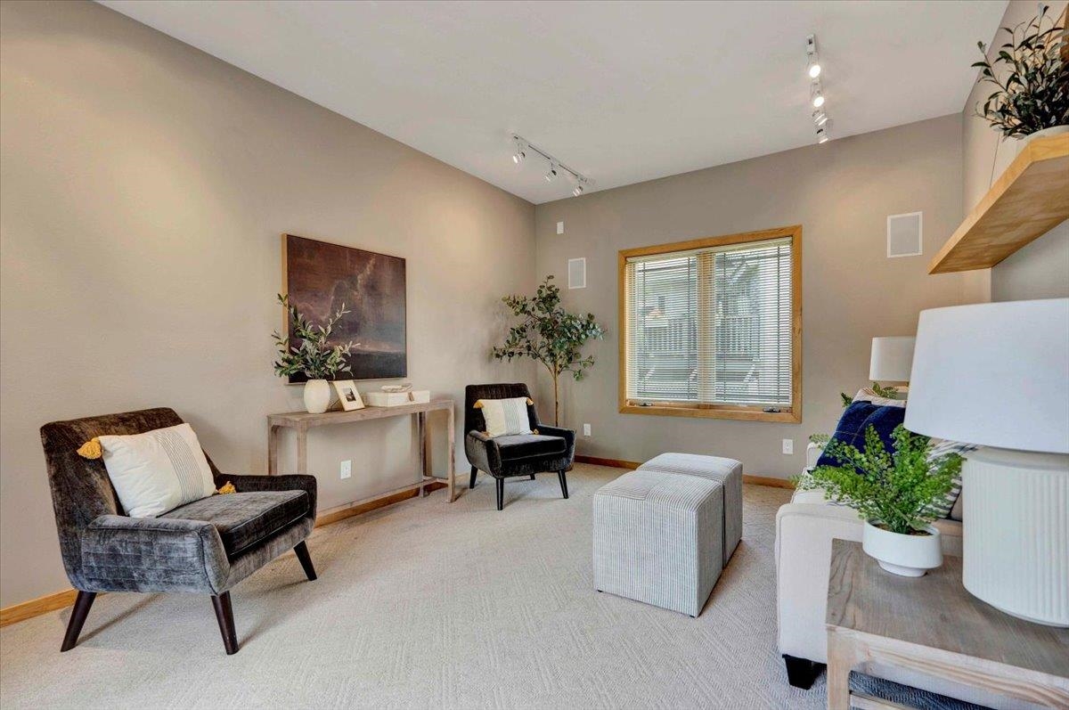 5627 Longford Terrace