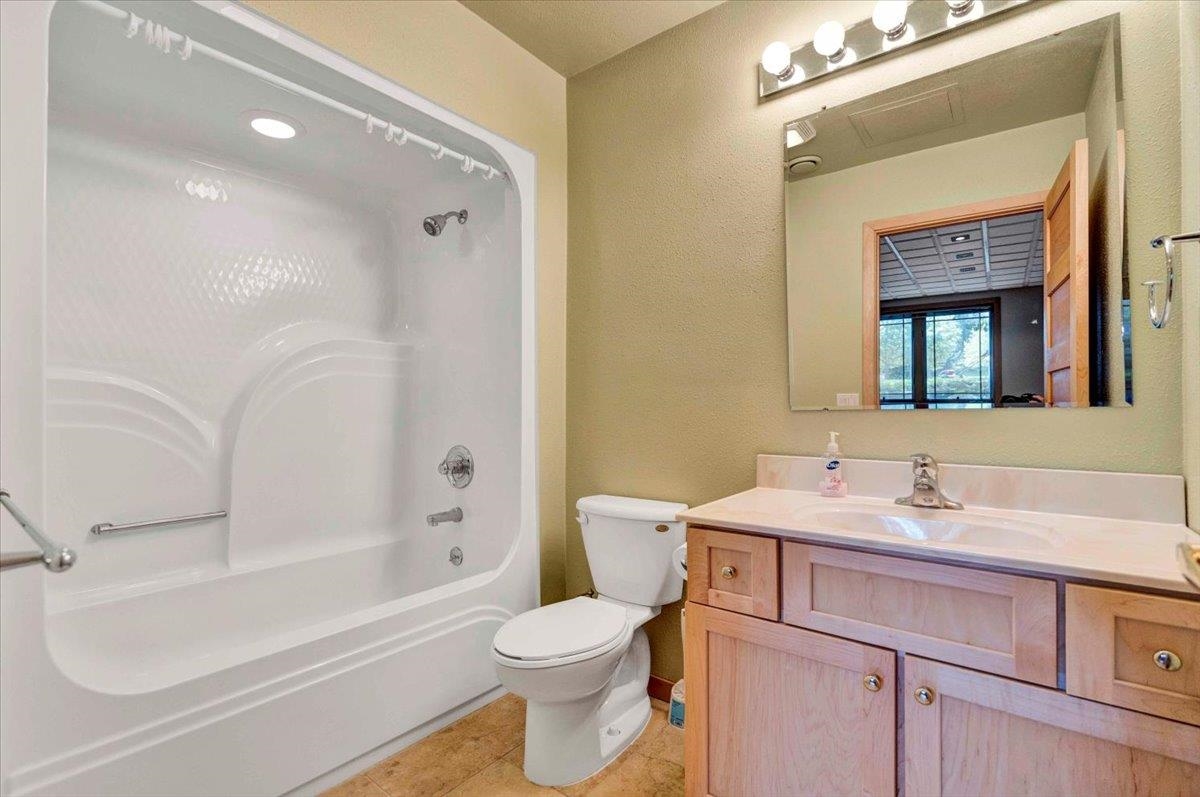 5627 Longford Terrace