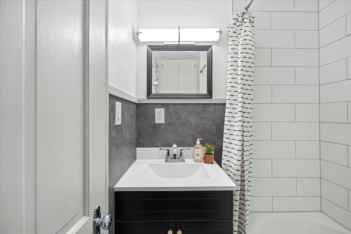 417 W Pleasant Street