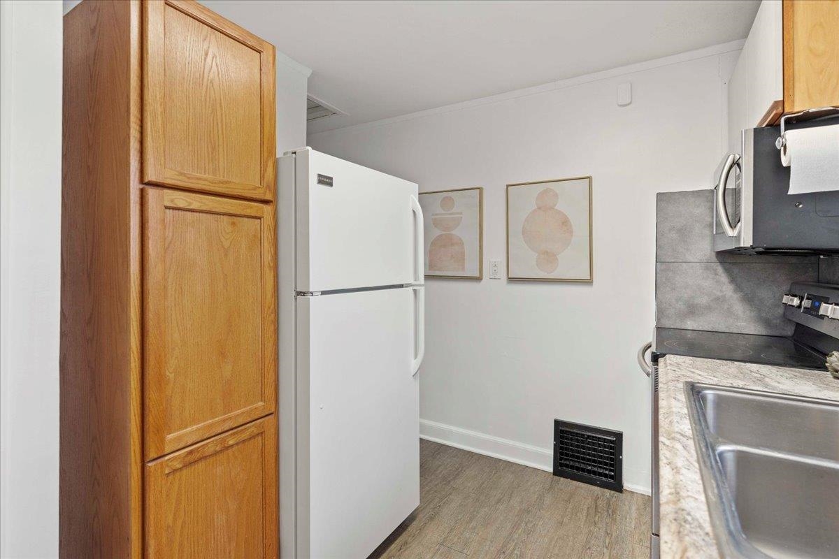 417 W Pleasant Street