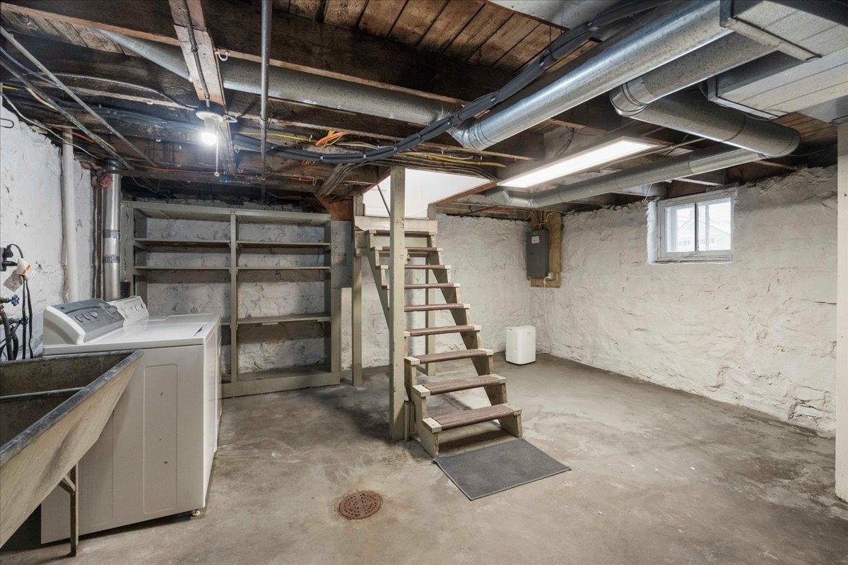 417 W Pleasant Street