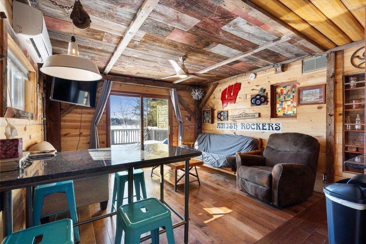 N6221 Long Lake Road