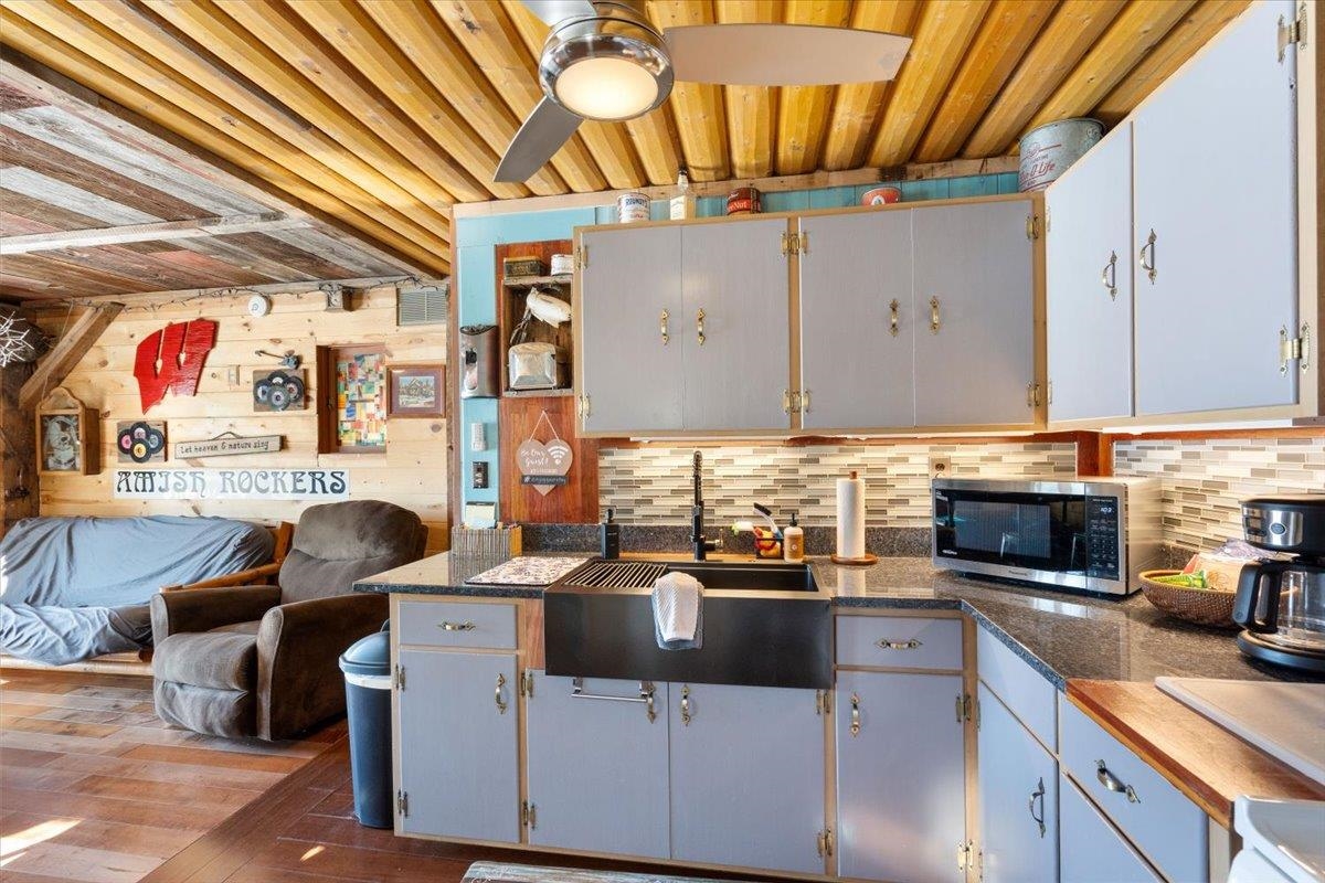 N6221 Long Lake Road