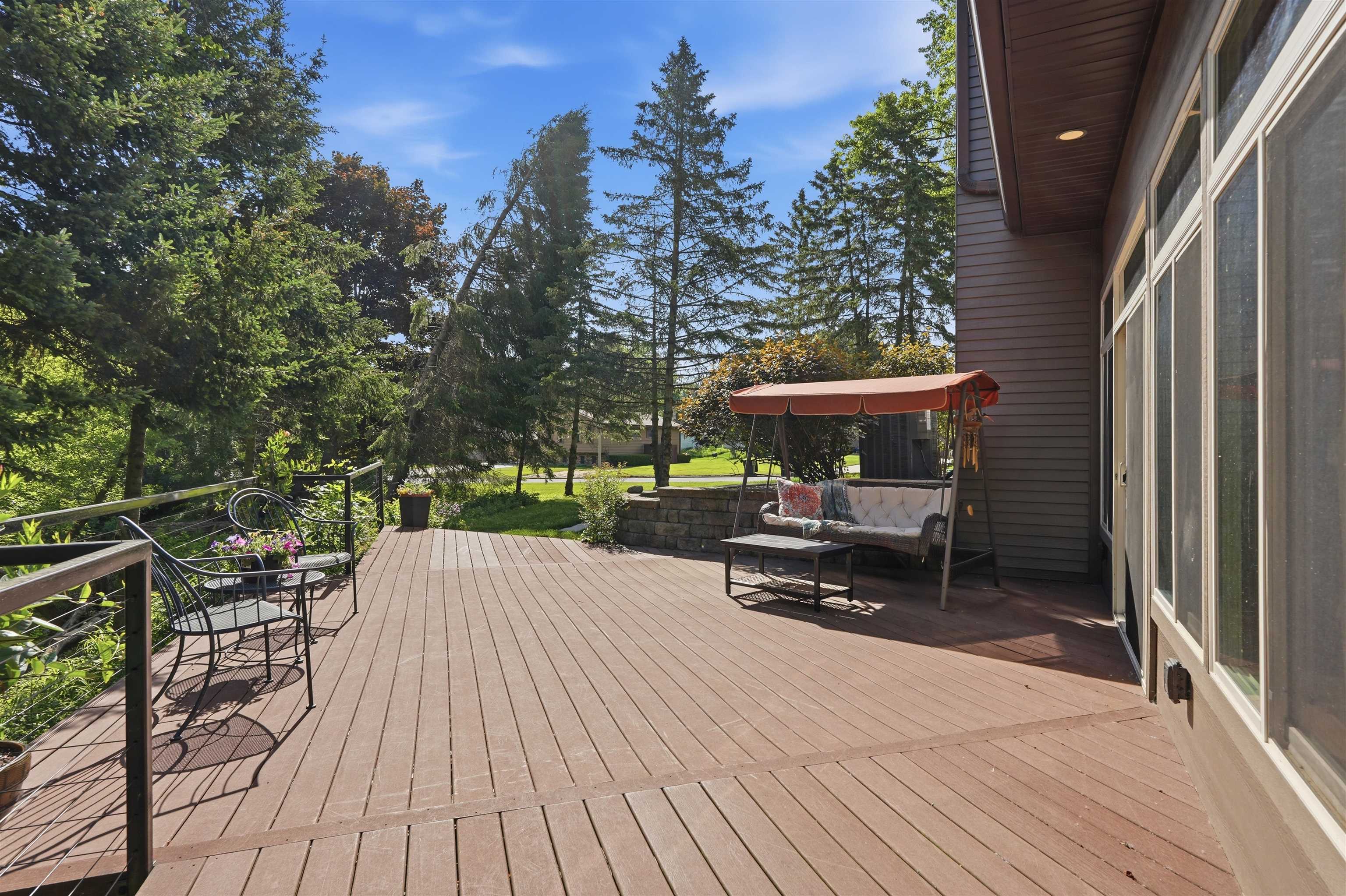 312 River Wood Bend