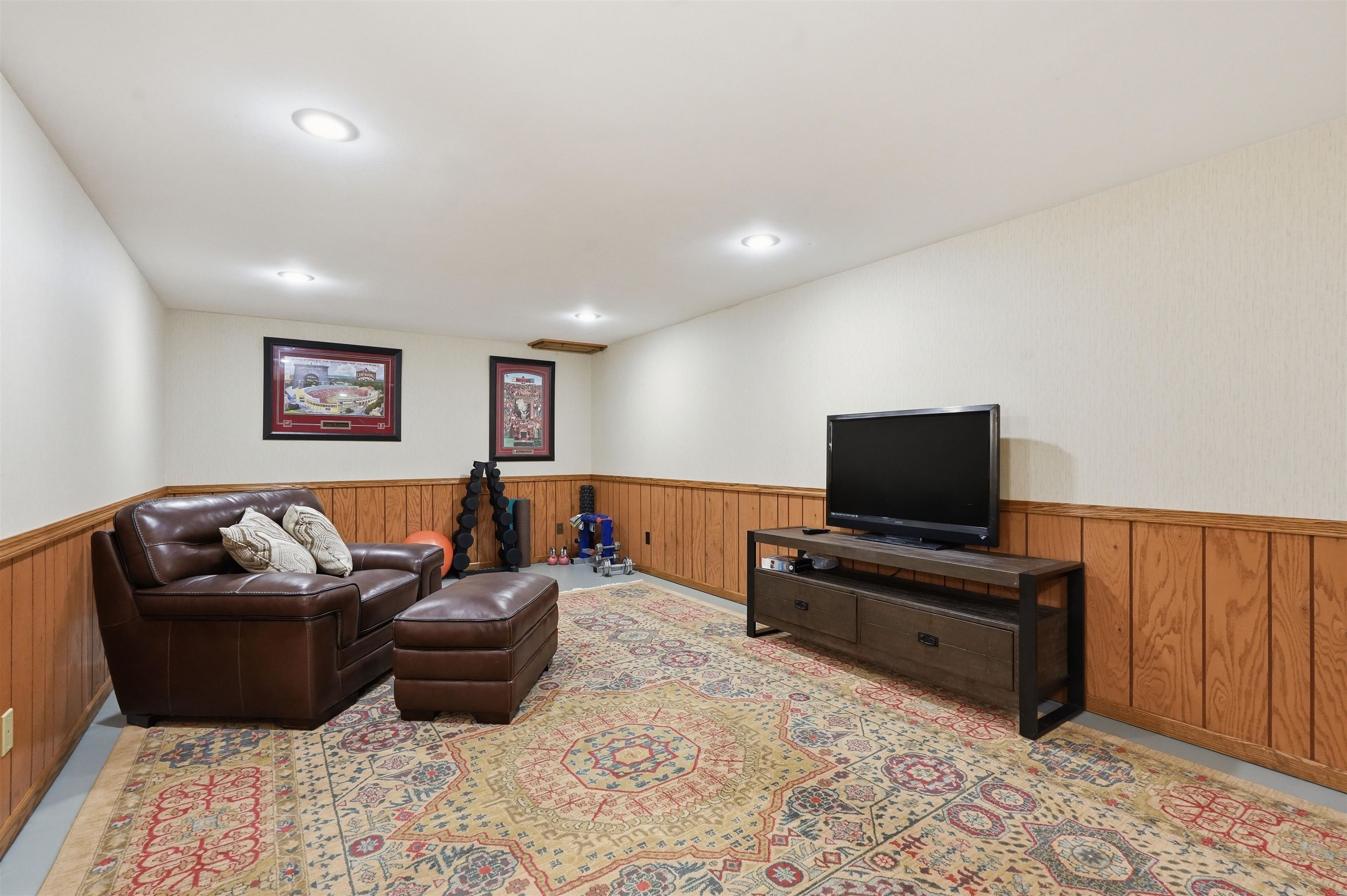 312 River Wood Bend