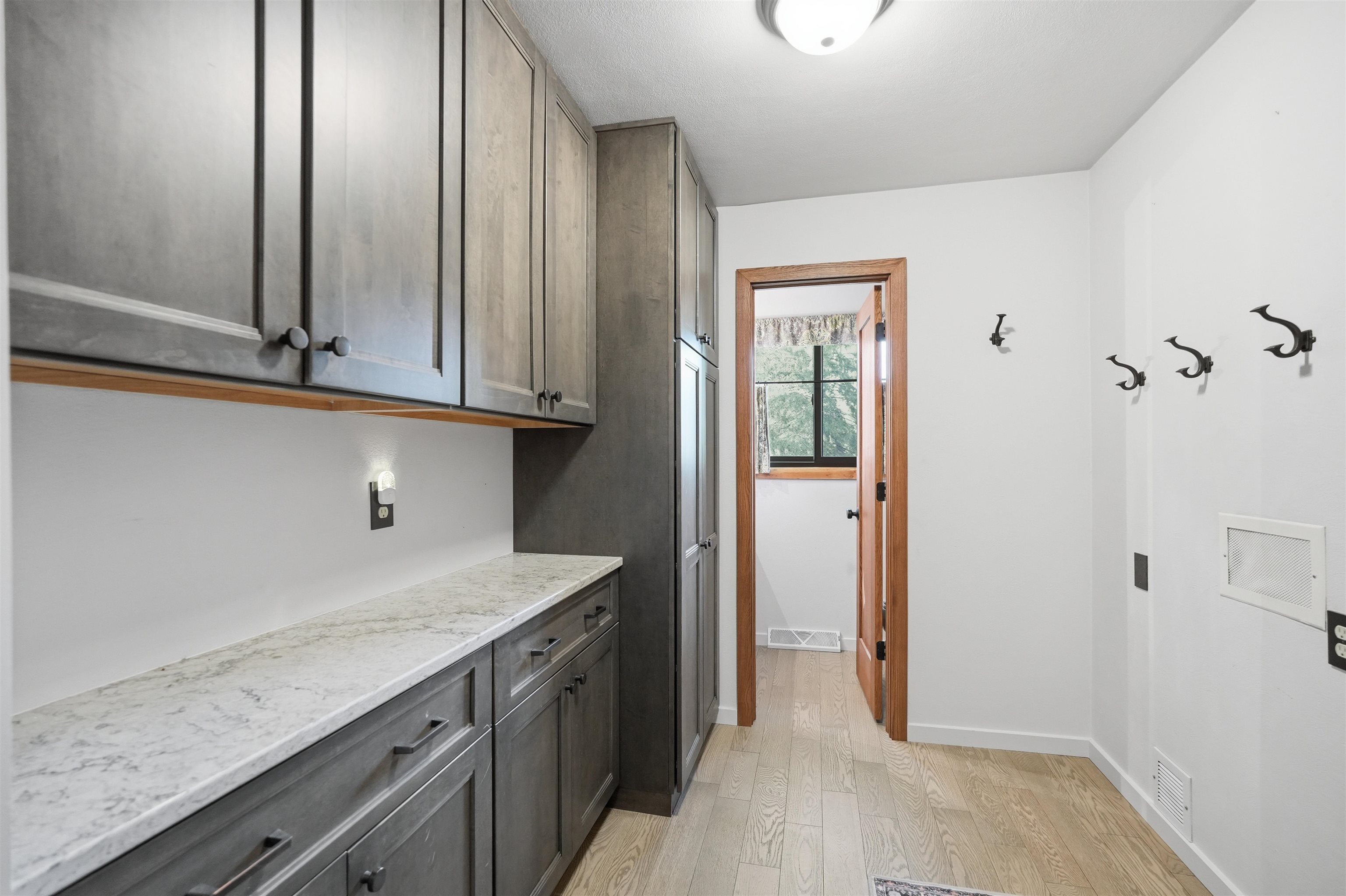 312 River Wood Bend