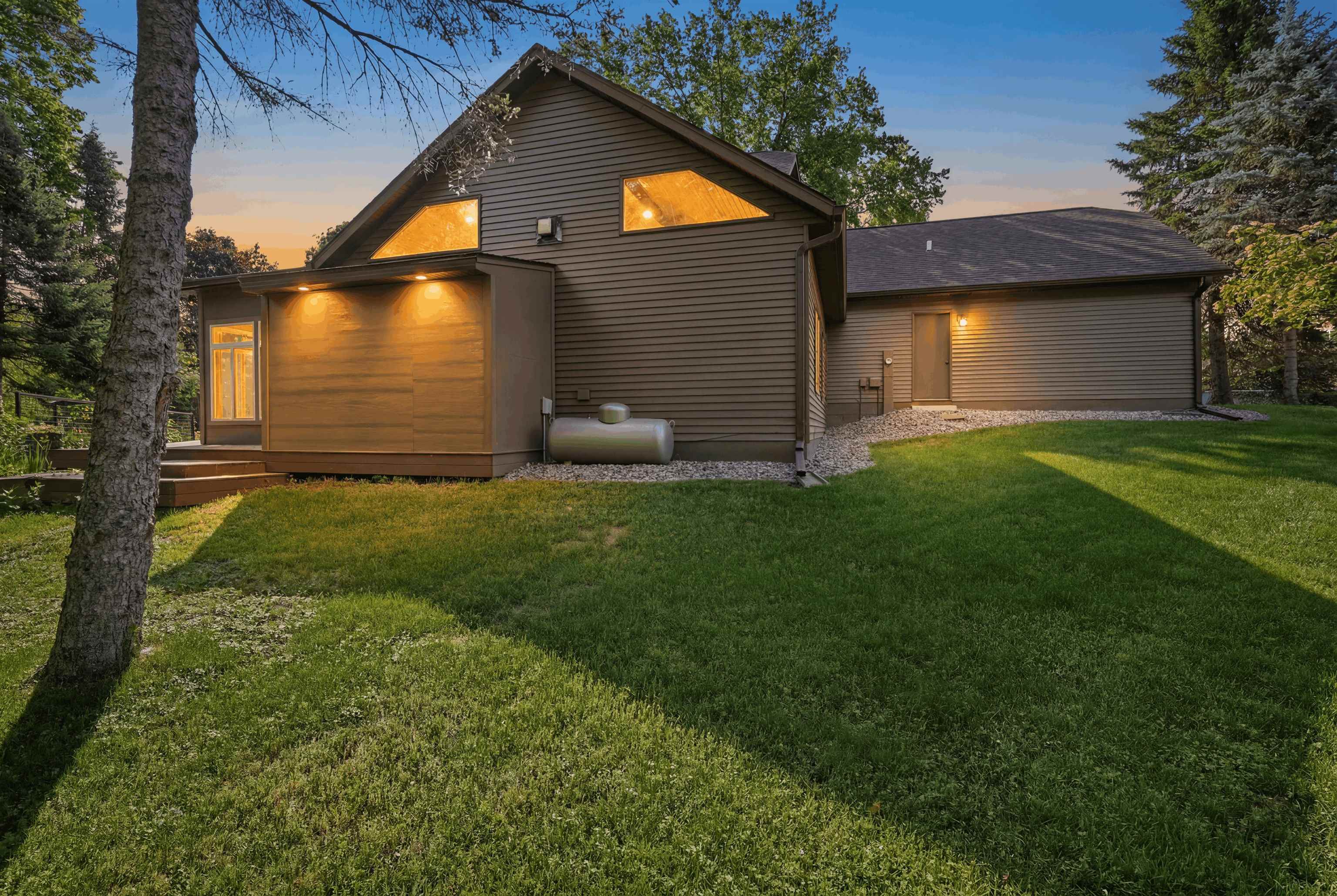 312 River Wood Bend