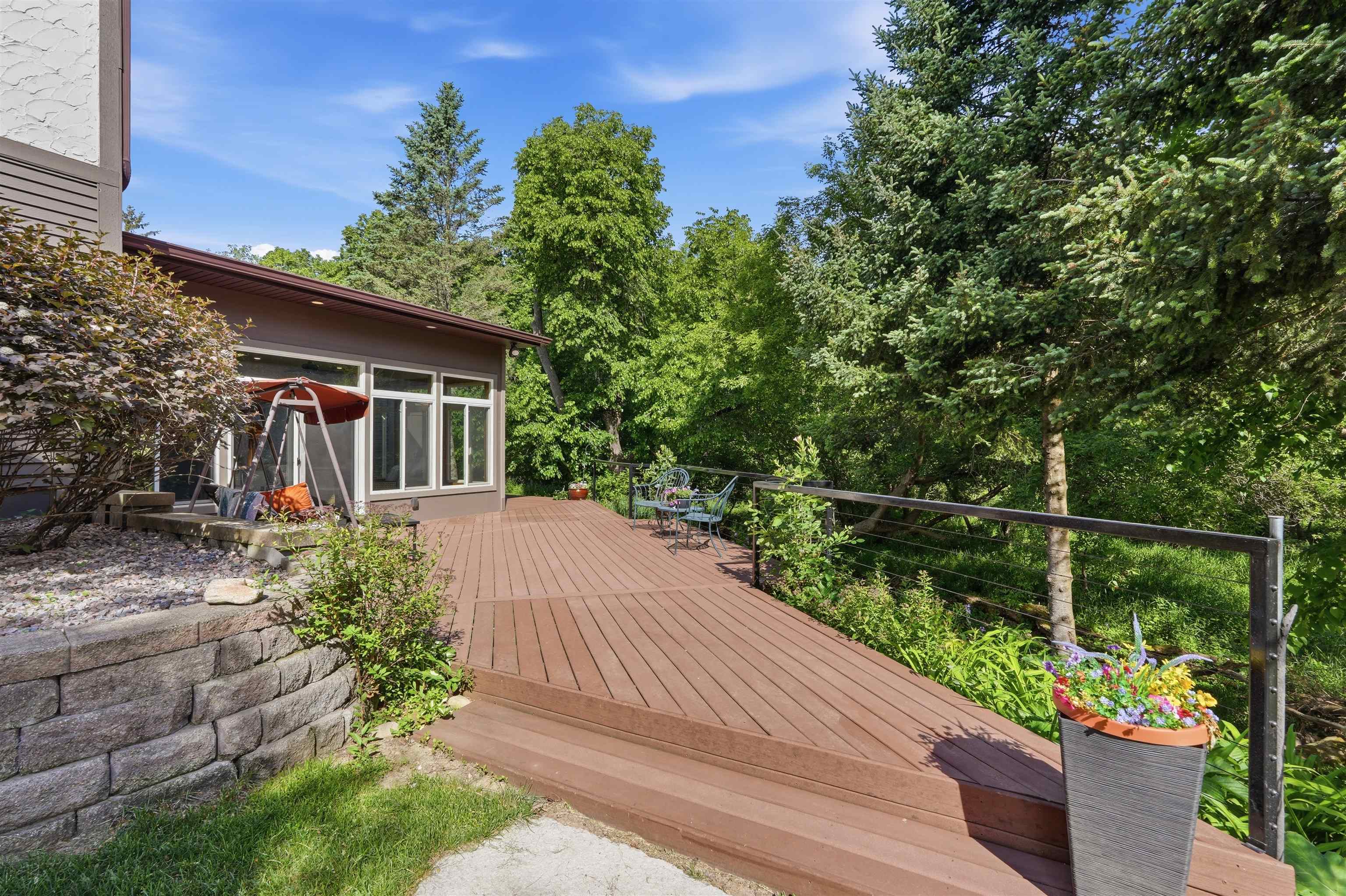 312 River Wood Bend