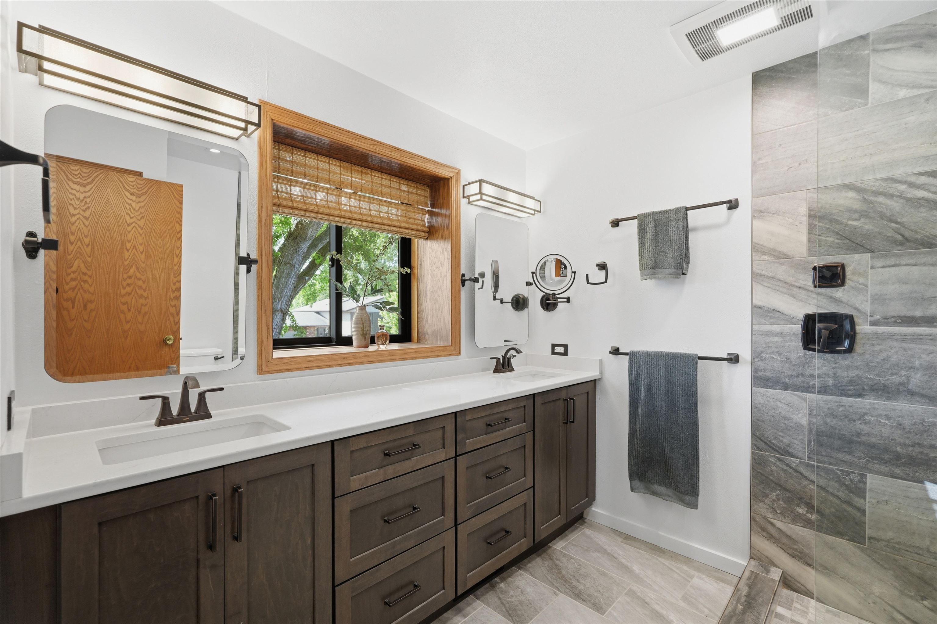 312 River Wood Bend