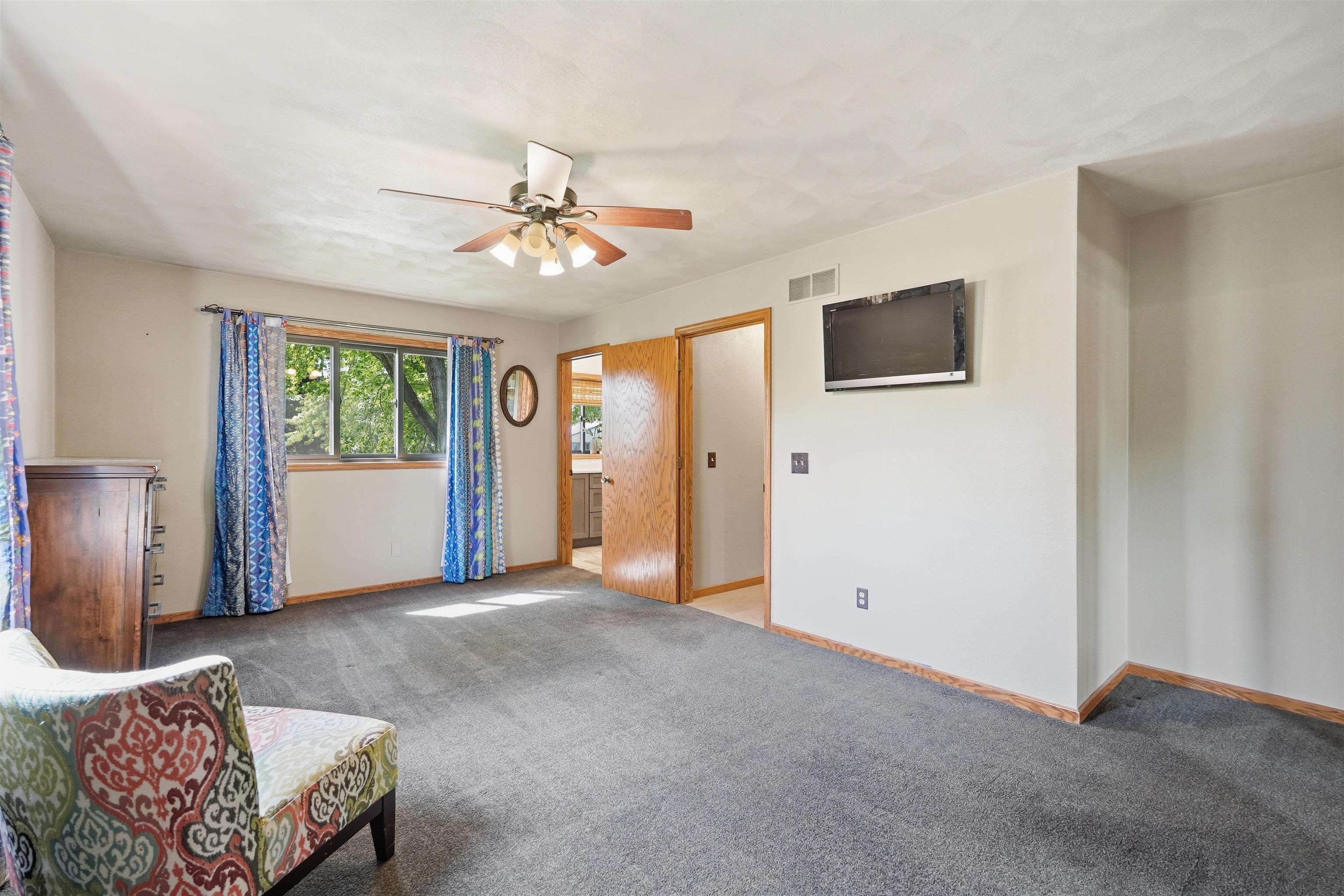 312 River Wood Bend
