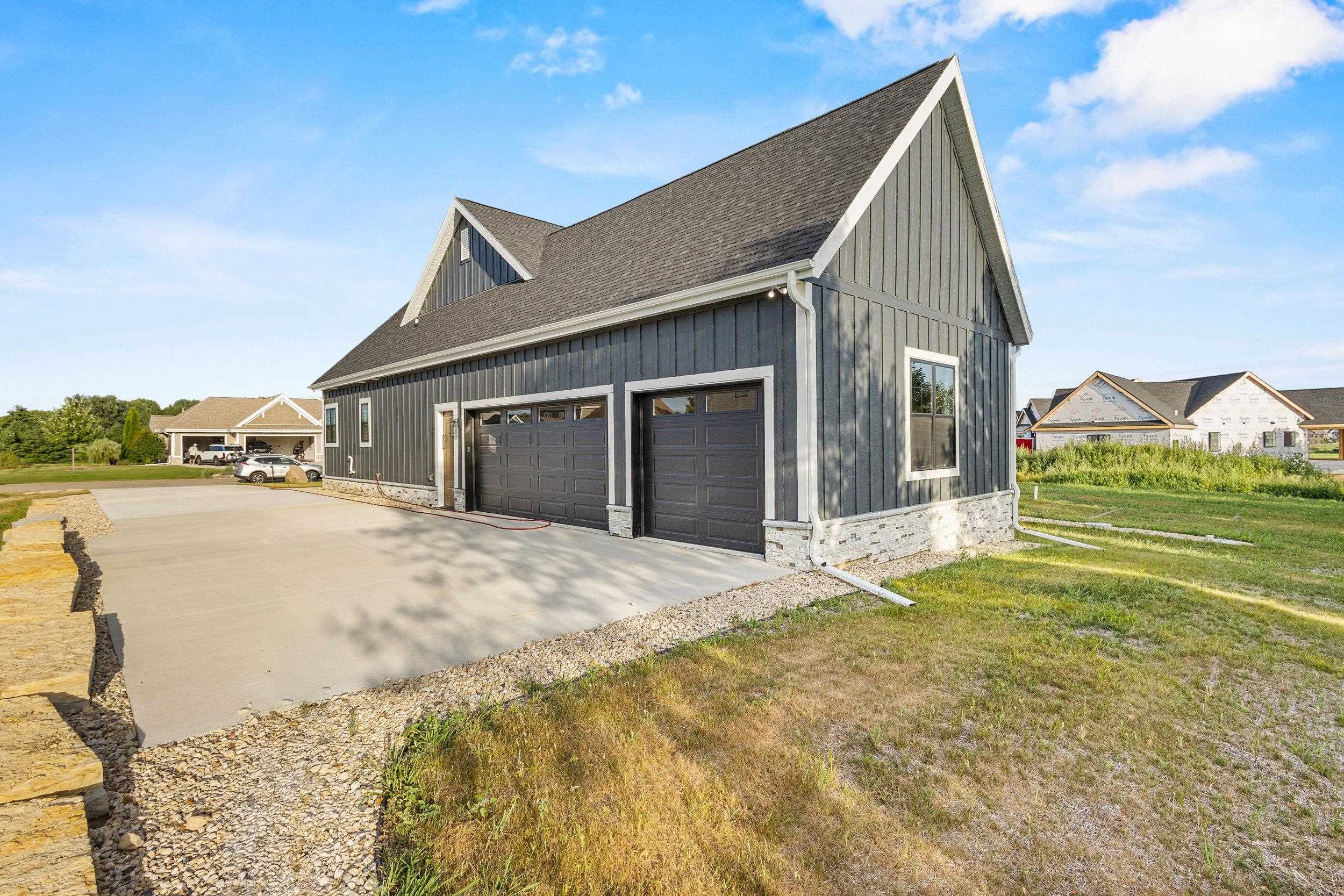 6811 Angelica Trail