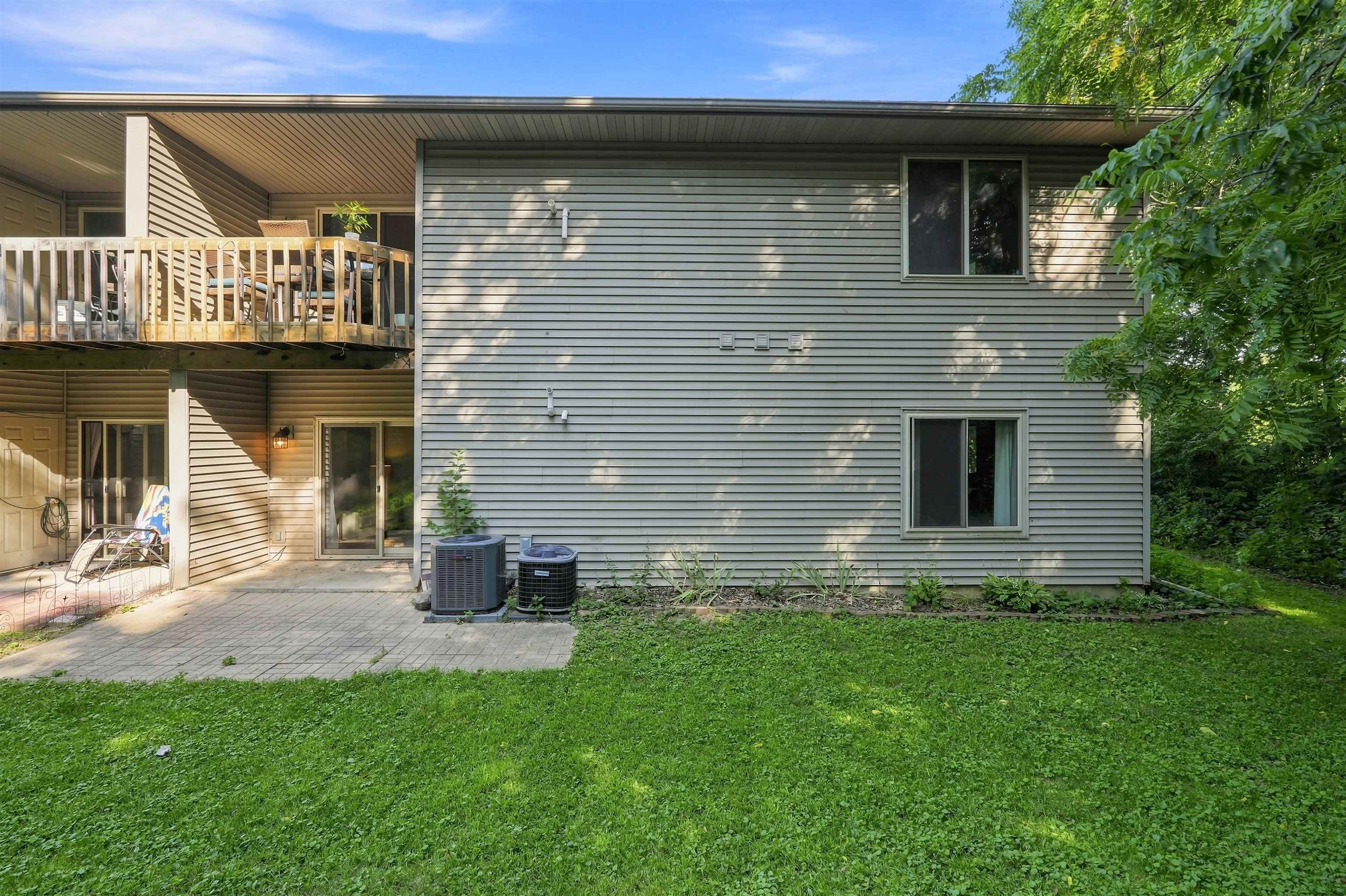 1339 Carpenter Street