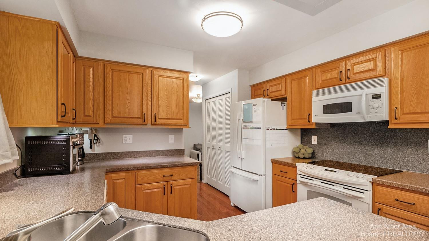 3732 Middleton Drive