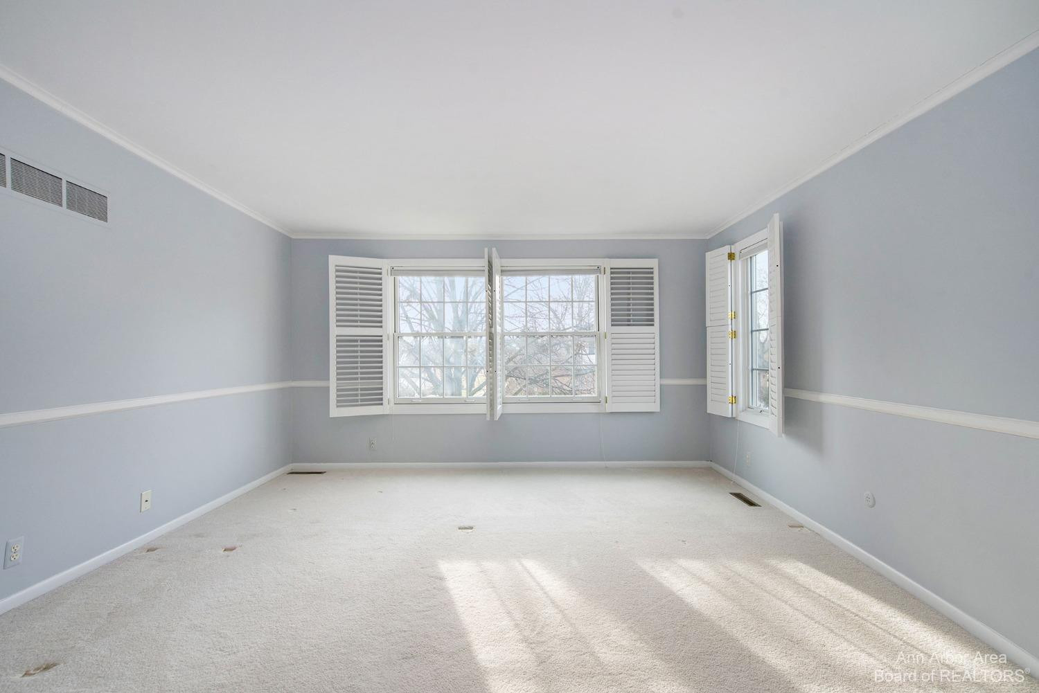 2105 Greenview Drive