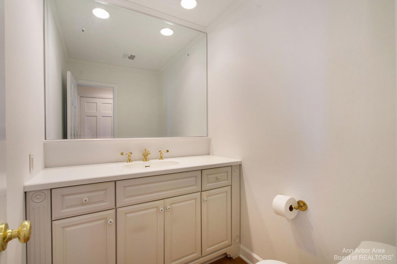 2105 Greenview Drive