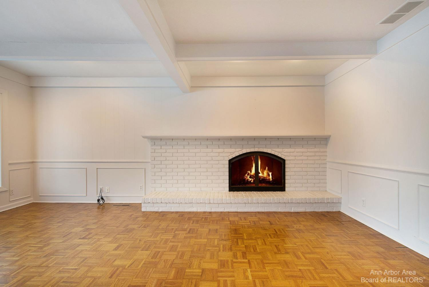 2105 Greenview Drive