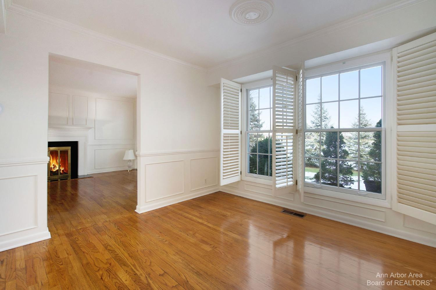 2105 Greenview Drive