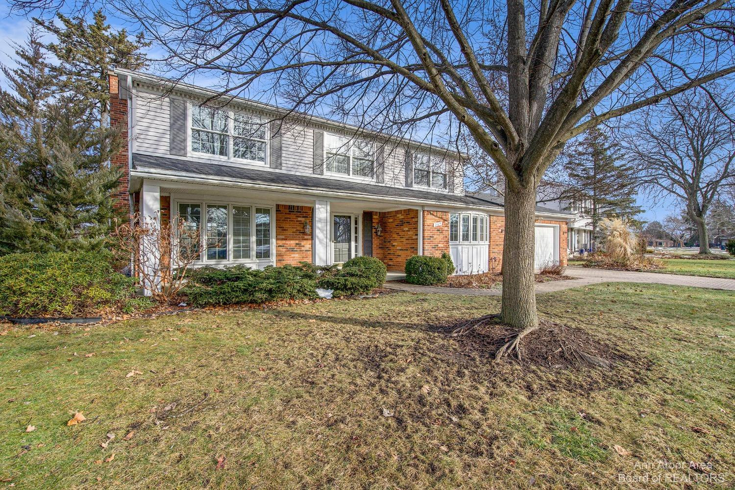 2105 Greenview Drive