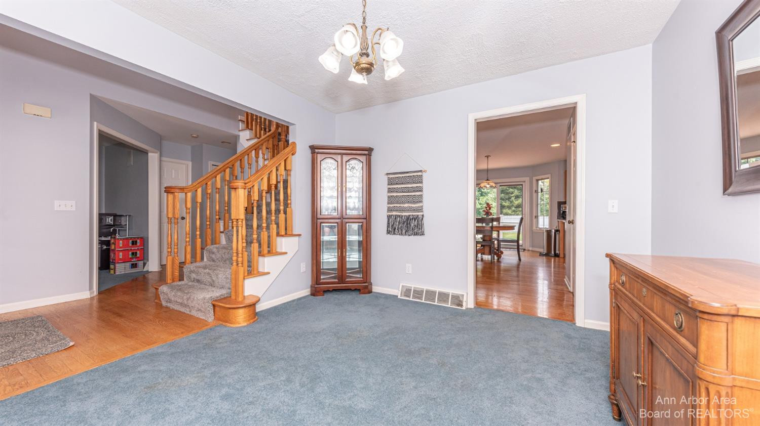 1364 Provincial Drive