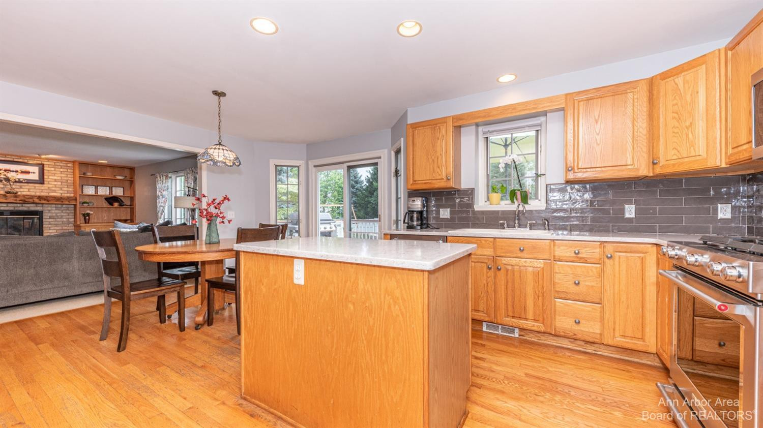 1364 Provincial Drive