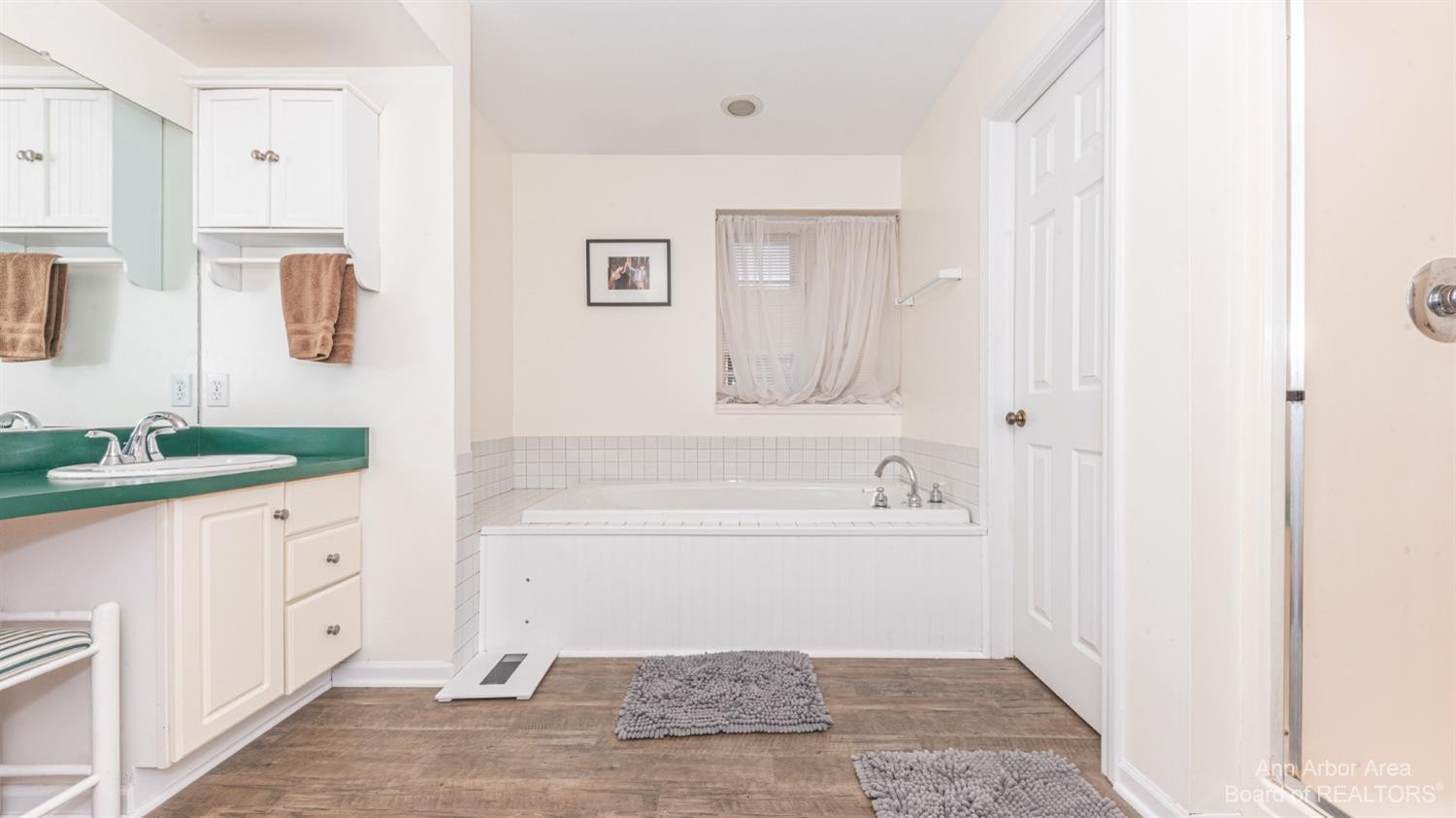 1364 Provincial Drive