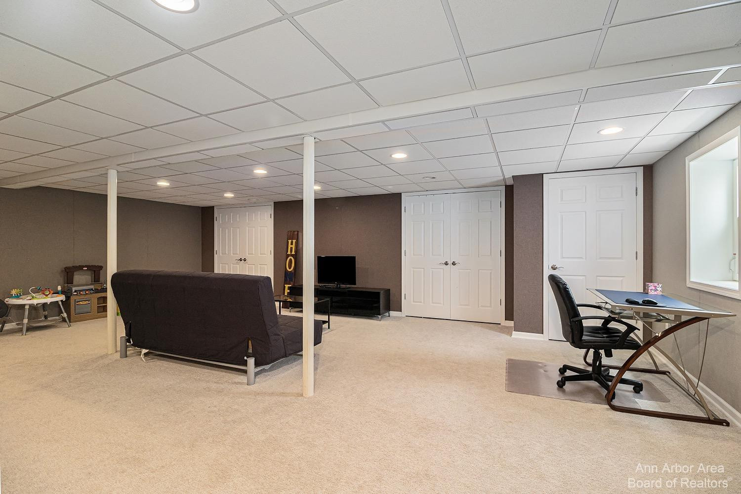 4956 S Ridgeside Circle