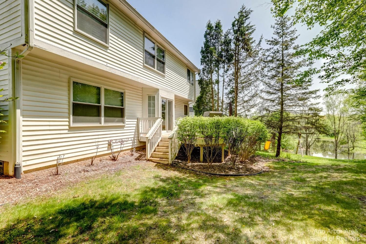 4956 S Ridgeside Circle