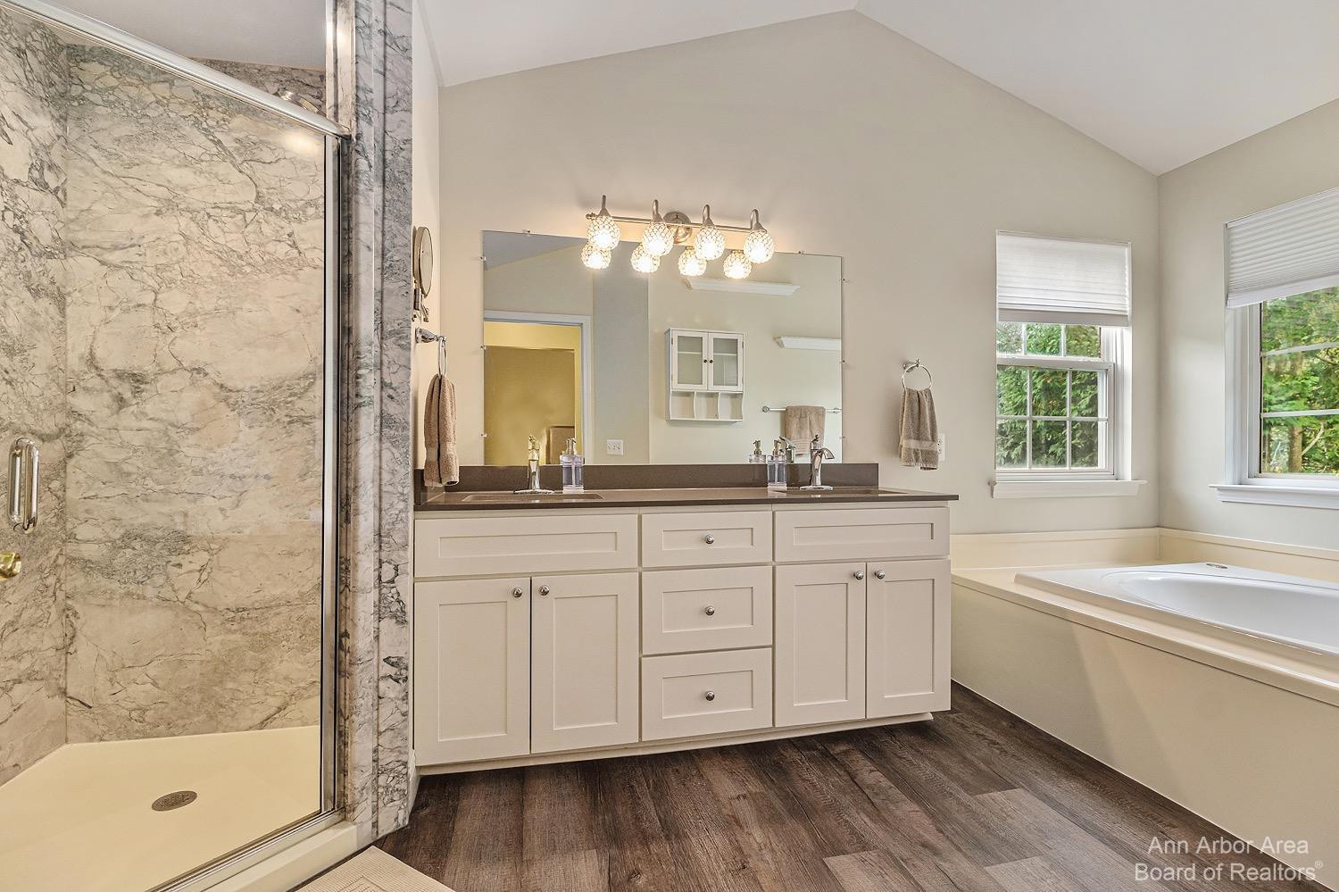 4956 S Ridgeside Circle