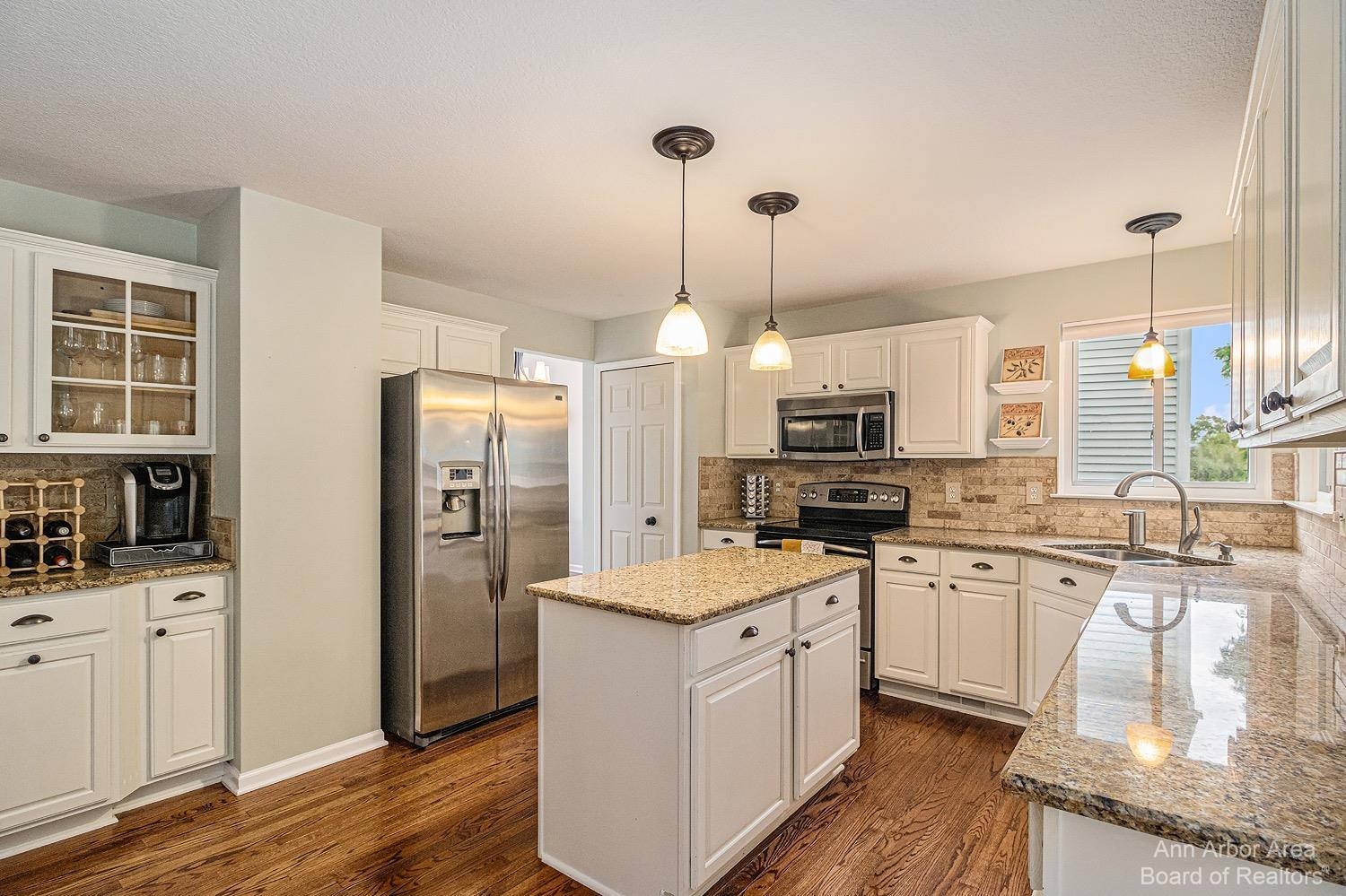 4956 S Ridgeside Circle