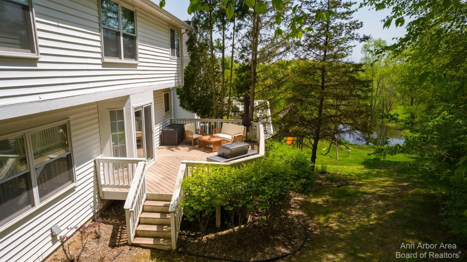 4956 S Ridgeside Circle