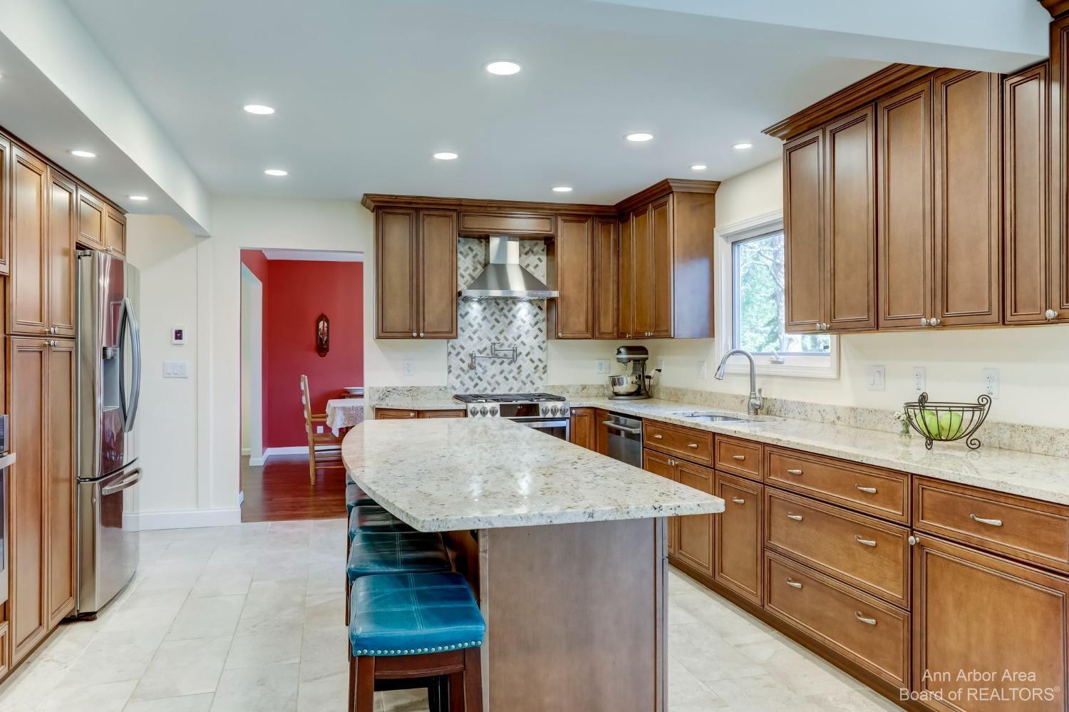 2145 Greenview Drive