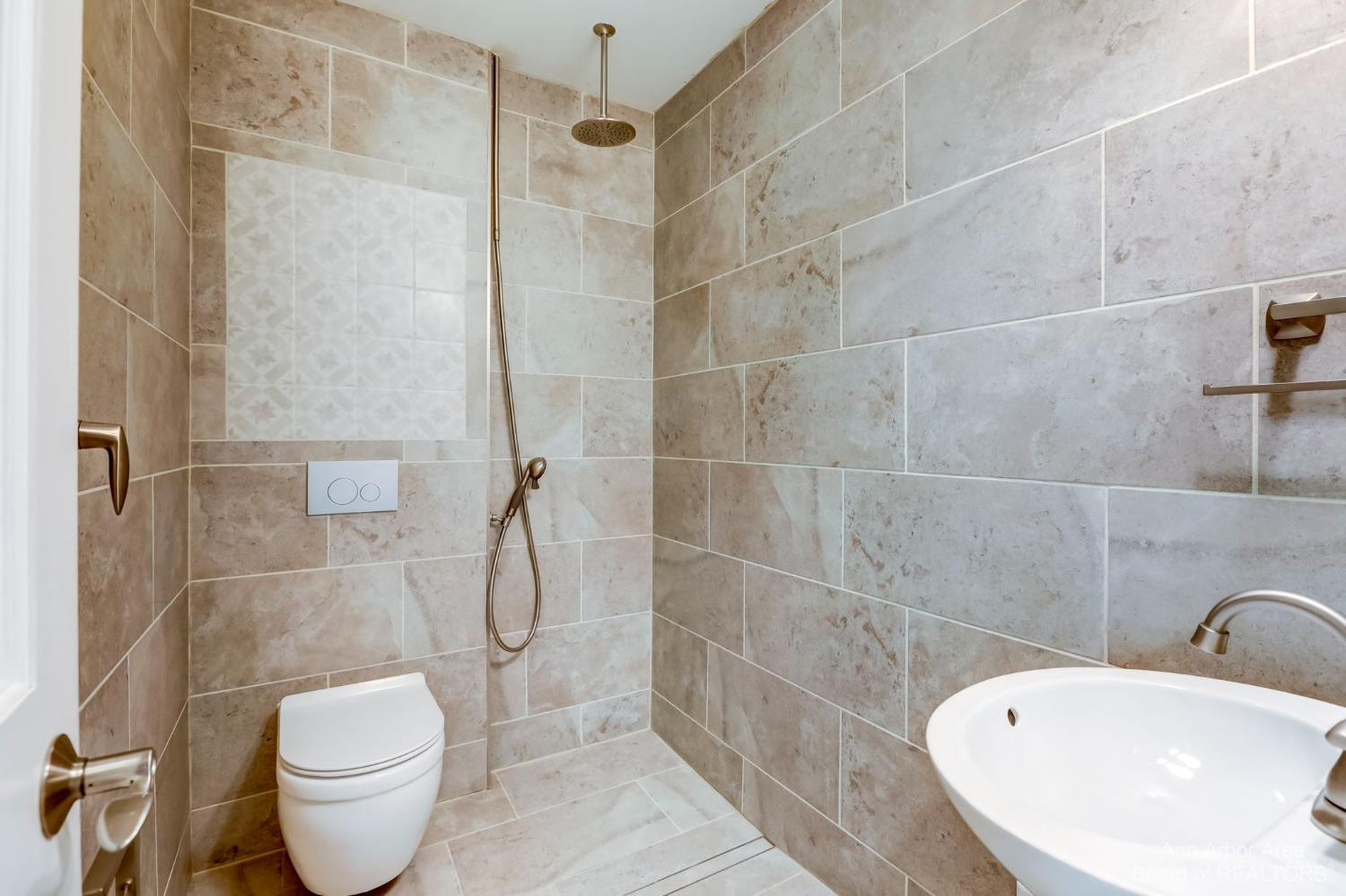 2145 Greenview Drive